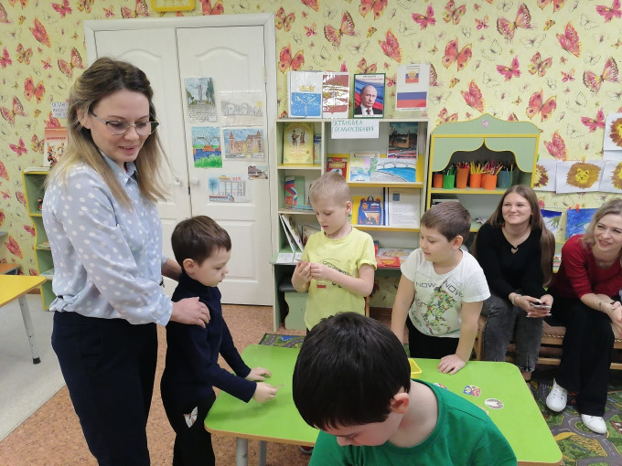 "Путешествие по России" тематическое занятие по патриотическому воспитанию "Путешествие по России" тематическое занятие по патриотическому воспитанию.